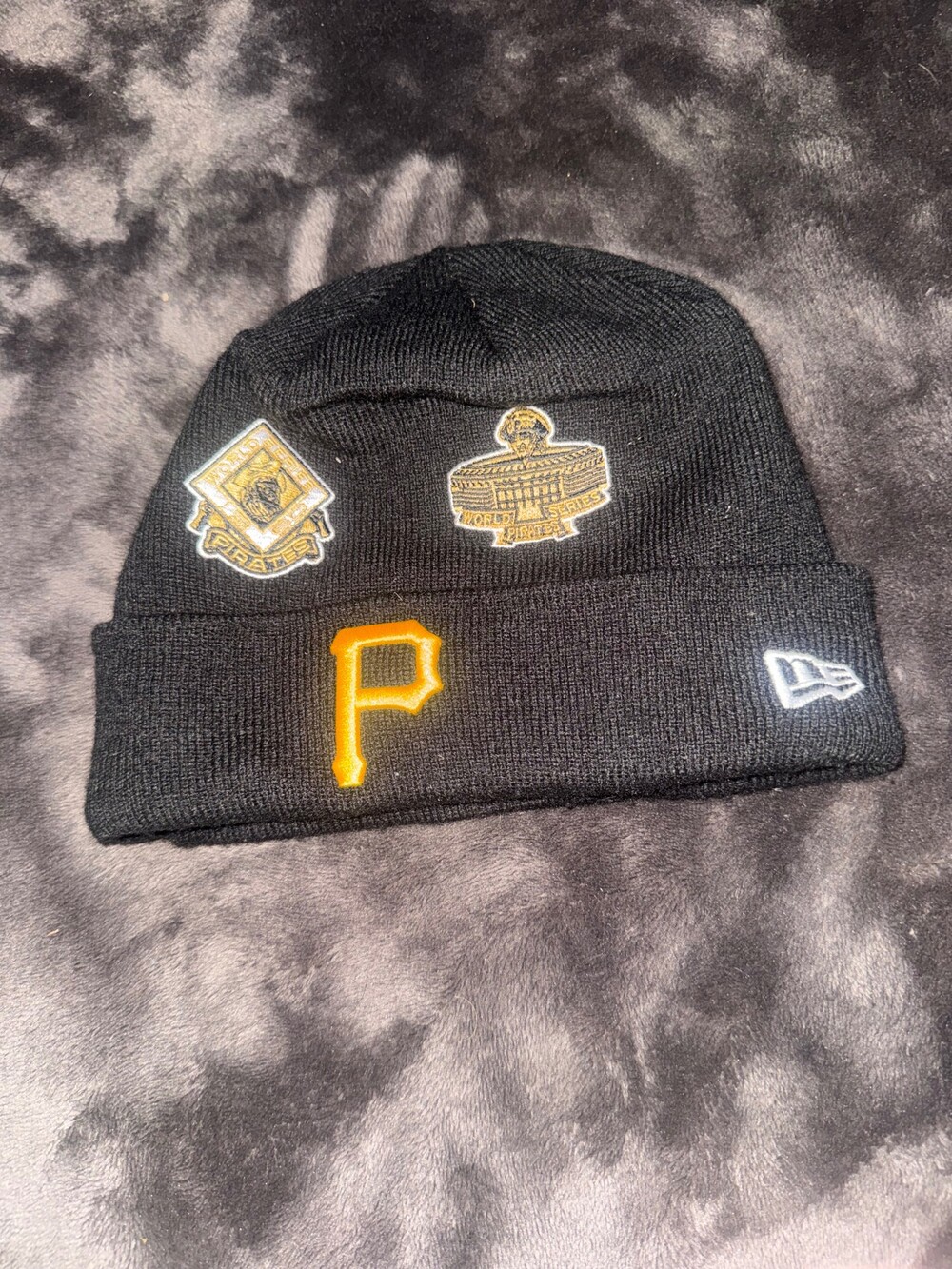 New Era Pittsburgh Pirates Black Knit Beanie with World Series Patches